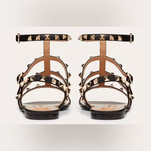 VALENTINO ROCKSTUD FLAT CALFSKIN SANDAL WITH STRAPS - Picture 6 of 11